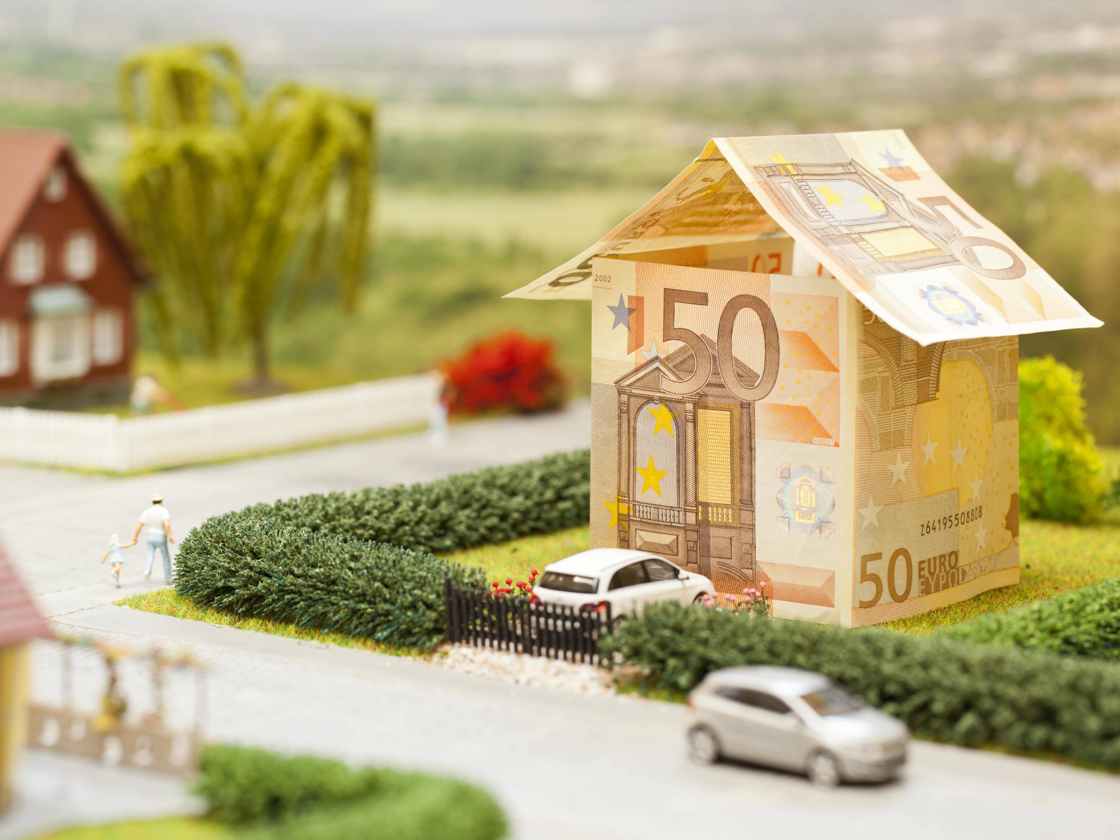 money-house